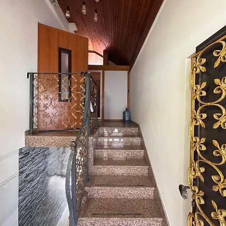 Kamelia 3 Apartment *