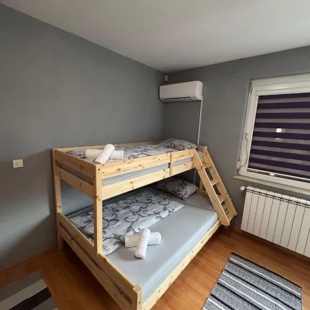 Kamelia 2 Apartment *