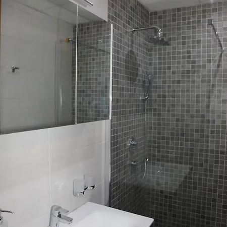 Kamelia 2 Apartment *